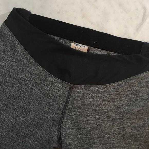 Reebok Yoga Capris Black Gray Biking Running-Small - Picture 2 of 5